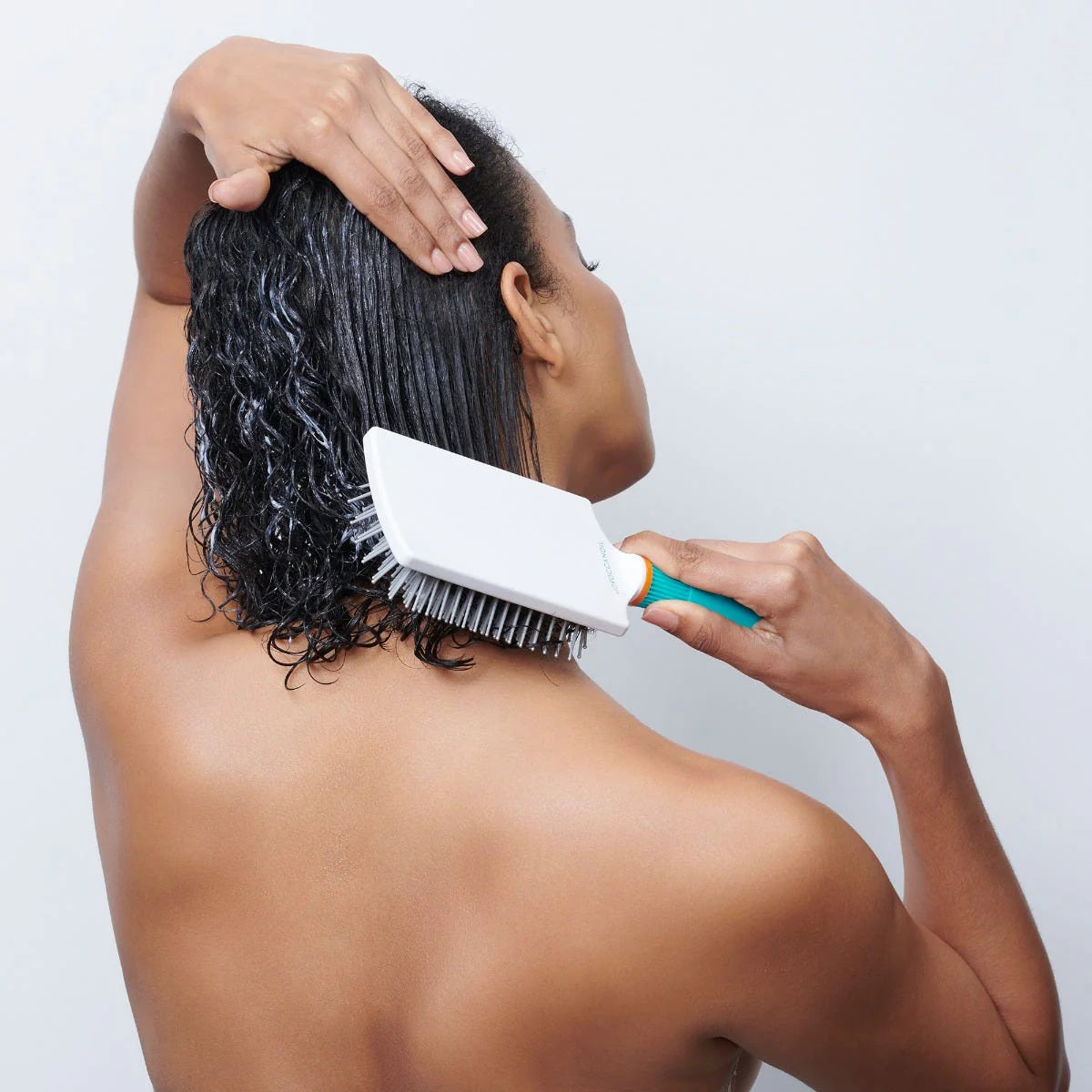 Moroccanoil Ceramic Large Paddle Brush- ploščata keramična krtača